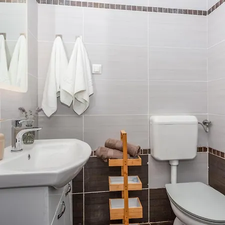 Stunning In With Kitchen * Njivice