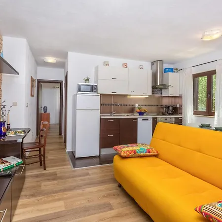 Stunning In With Kitchen Njivice