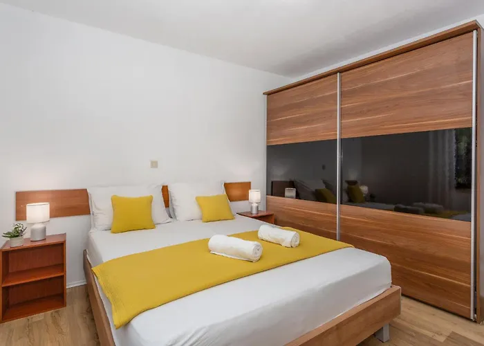 Stunning In With Wifi Appartement Njivice