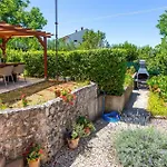 Διαμέρισμα 1 Bedroom Lovely In *